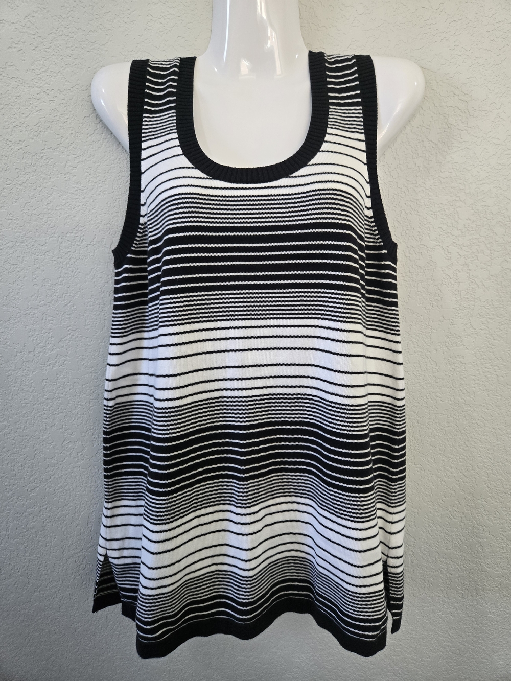 JEANNE PIERRE Black and White Striped Knit Top. 100% Cotton